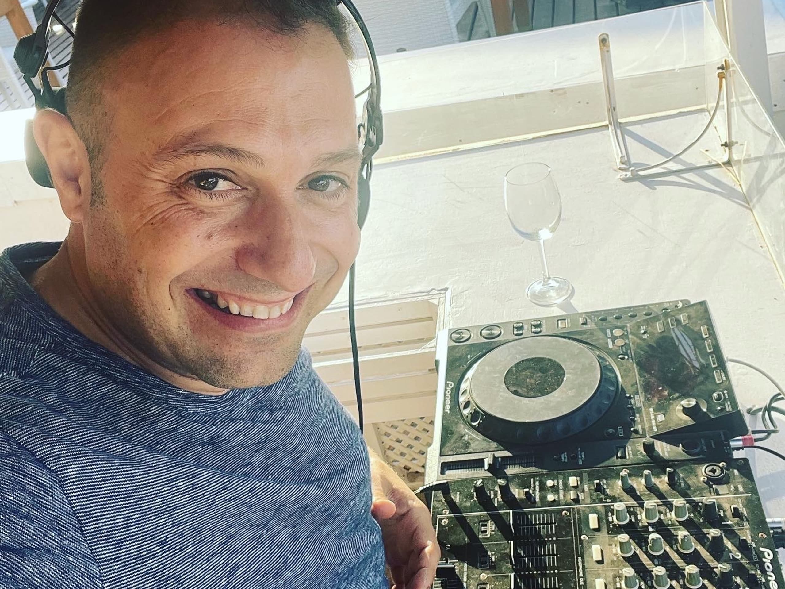Gus Aguero DJ — En cabina